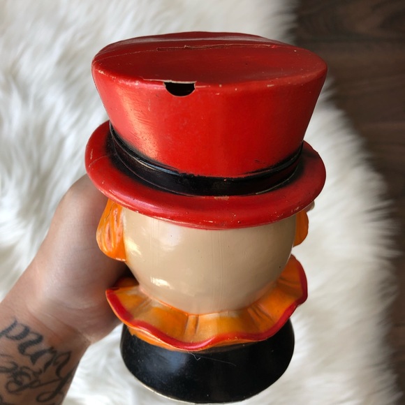 Vintage clown piggy bank- cute and creepy - Picture 4 of 8